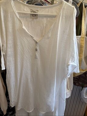 Chaser Linen blend Henley tshirt